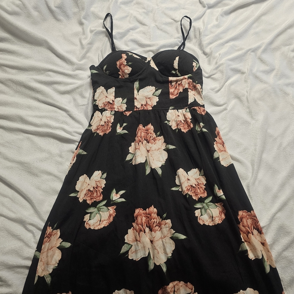 NWT Elegant Black & Pink Floral Maxi Dress with Sweetheart Neckline Sz M - Picture 9 of 12